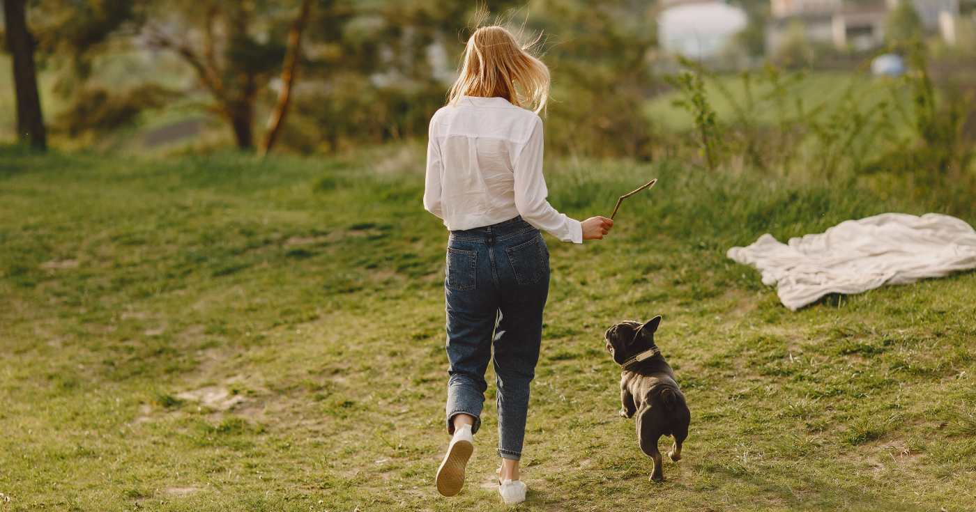 A passeggio con il cane (repertorio) A passeggio con il cane (repertorio)