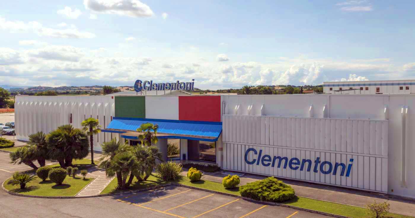 La sede principale Clementoni a Recanati, nelle Marche