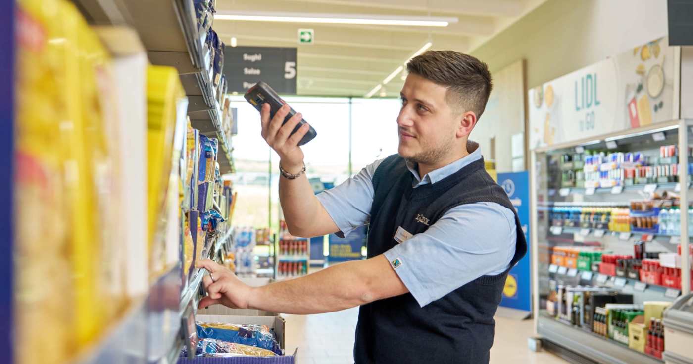 Uno store manager Lidl (repertorio)