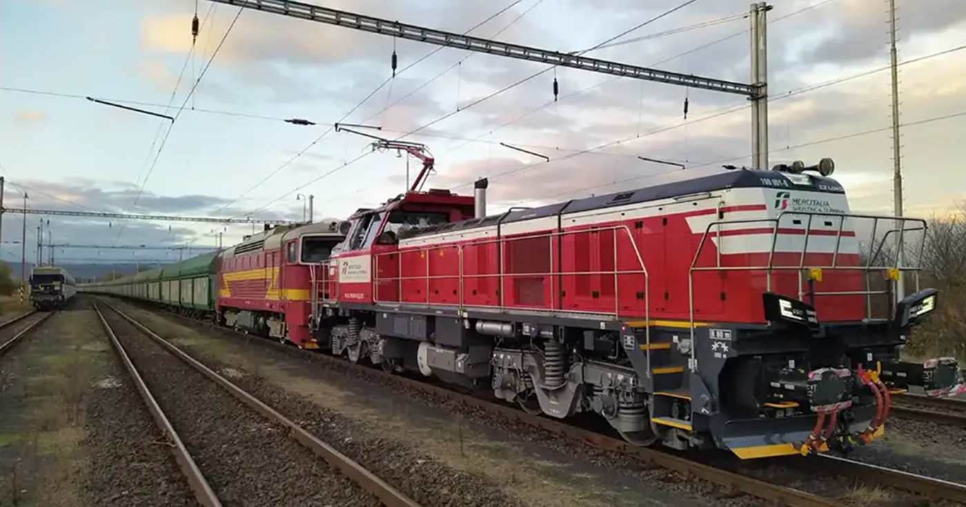 Un convoglio ferroviario di Mercitalia (repertorio)